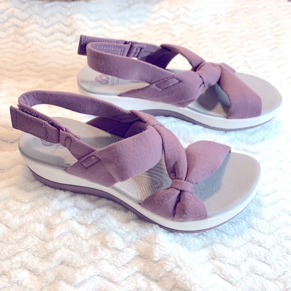 »-Clarks-»Cloudstepper Adjust Strappy Cloth Sandal Platform OpenToe Soft Cushion - Picture 7 of 16